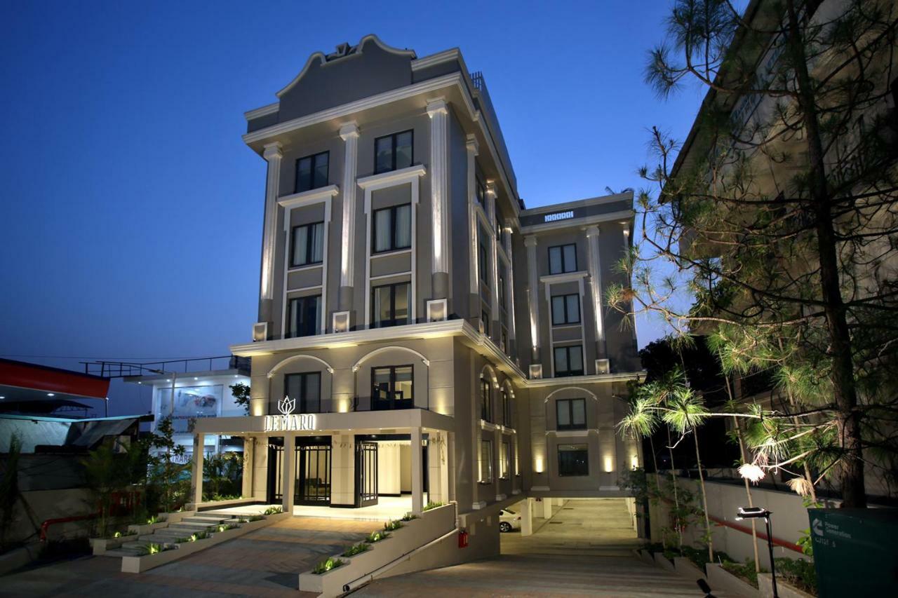 Lemarq Hotel Dehradun Exterior photo